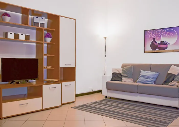 1 Bed-sleeps 4-town Centre-free Parking-aircon