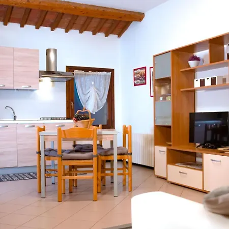 1 Bed-sleeps 4-town Centre-free Parking-aircon