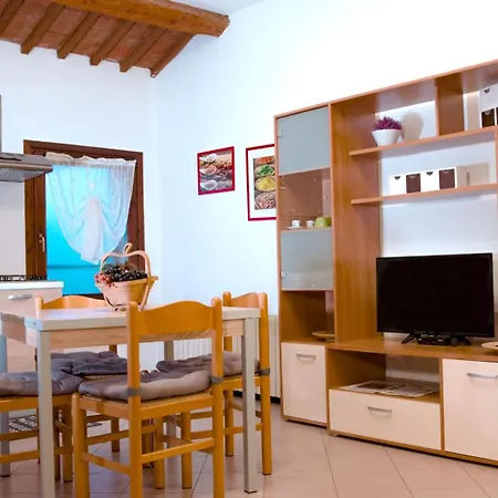 Appartement 1 Bed-sleeps 4-town Centre-free Parking-aircon *